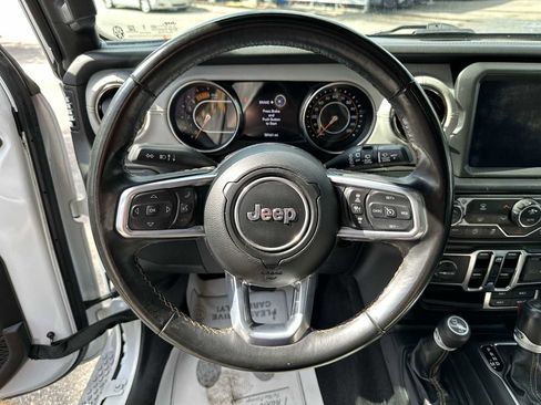 Used 2022 Jeep Wrangler Unlimited Sahara image 20