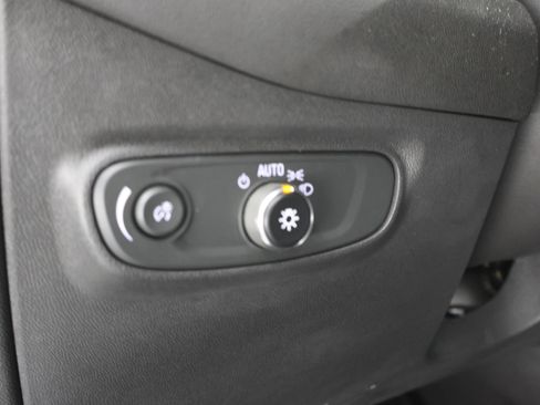 Used 2024 Chevrolet Equinox RS w/ LPO, Floor Liner Package image 43