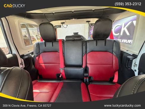 Used 2023 Jeep Wrangler Unlimited Rubicon 4xe AWD/4WD image 18