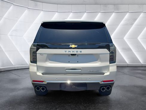 Used 2025 Chevrolet Tahoe Premier AWD/4WD image 4