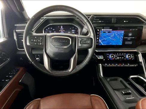 Certified 2024 GMC Sierra 2500 Denali Ultimate w/ Max Trailering Package AWD/4WD image 6
