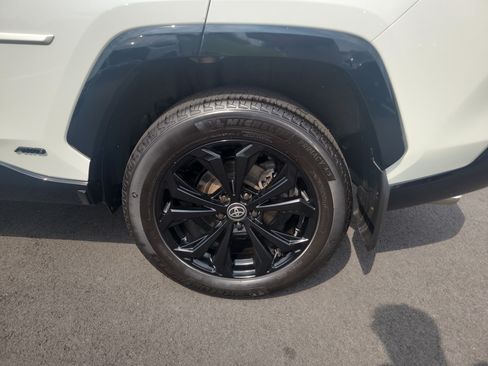 Certified 2022 Toyota RAV4 XSE AWD/4WD image 10