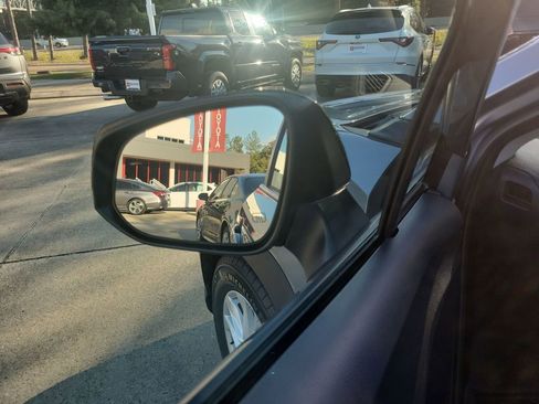 Certified 2025 Toyota Corolla Cross LE image 13