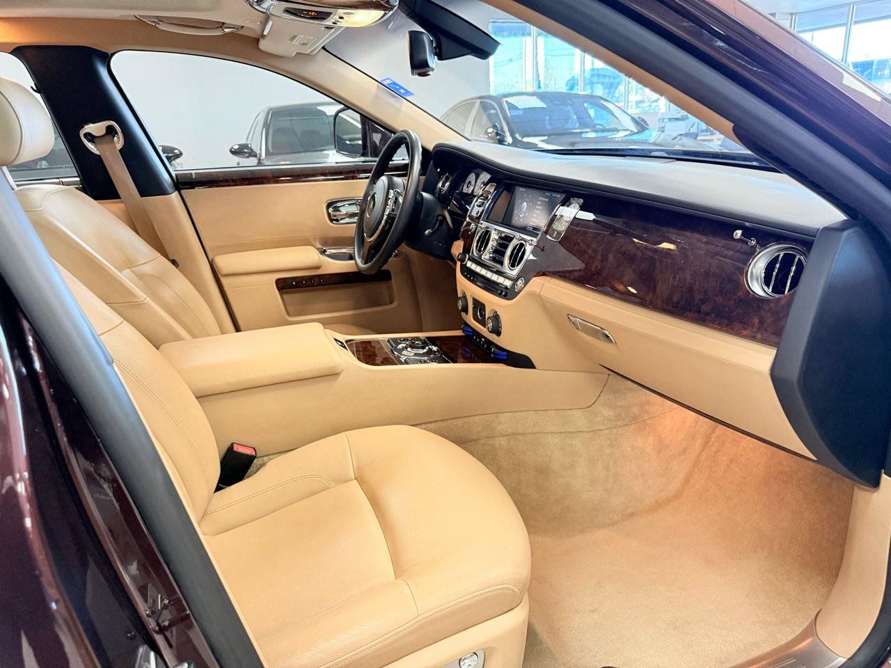 Used 2011 Rolls-Royce Ghost RWD image 20