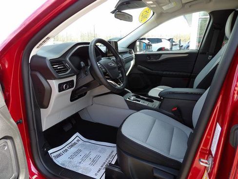 Used 2025 Ford Escape Active w/ Cold Weather Package AWD/4WD image 11