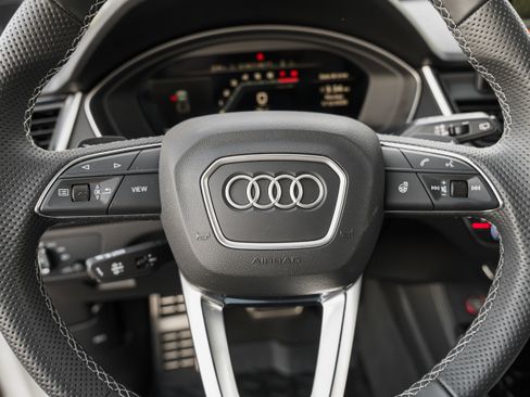 Certified 2025 Audi SQ5 Premium Plus image 17