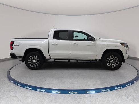 Used 2024 Chevrolet Colorado Z71 AWD/4WD image 5
