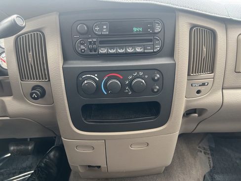Used 2003 Dodge Ram 1500 Truck ST image 25