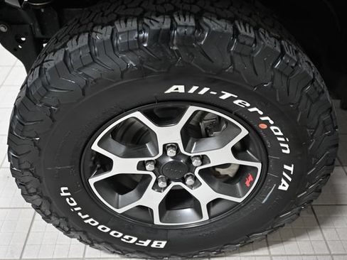 Used 2019 Jeep Wrangler Unlimited Sport S AWD/4WD image 19