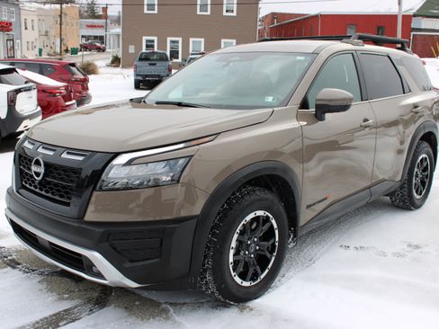 Certified 2025 Nissan Pathfinder Rock Creek image 1