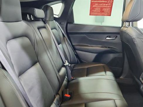 Certified 2025 Nissan Murano SL w/ Cargo Package AWD/4WD image 33