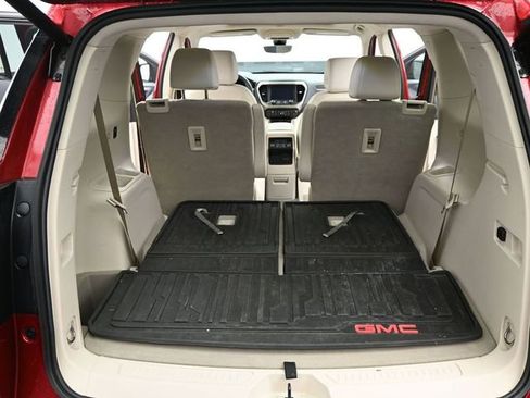 Used 2021 GMC Acadia Denali w/ Denali Ultimate Package image 19