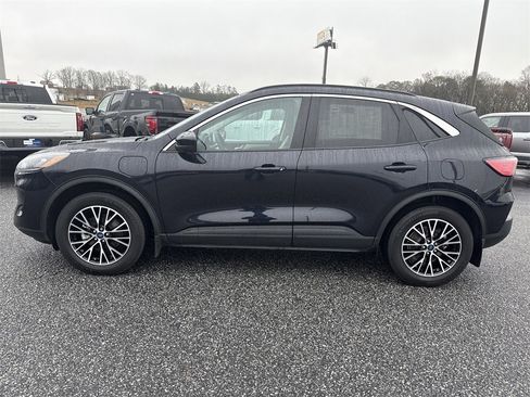 Used 2021 Ford Escape SEL w/ Class II Trailer Tow Package image 4