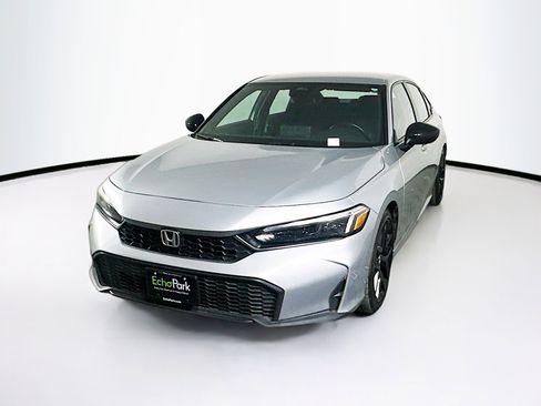 Used 2025 Honda Civic Sport image 3