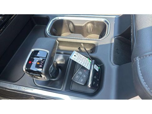 Used 2022 Chevrolet Silverado 1500 LT Trail Boss w/ LT Trail Boss Premium Package AWD/4WD image 22