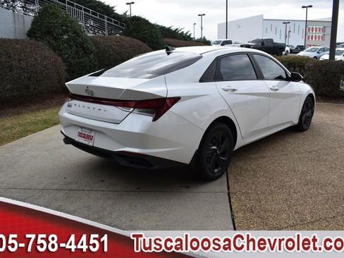 Used 2022 Hyundai Elantra SEL w/ Convenience Package image 10