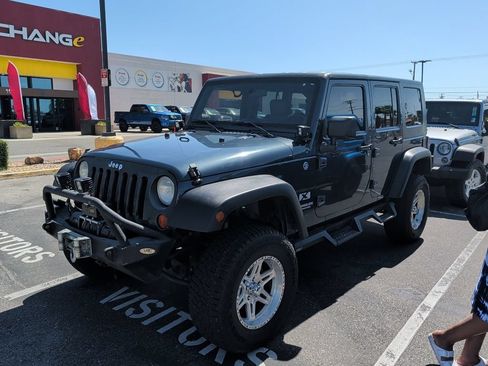 Used 2008 Jeep Wrangler Unlimited X AWD/4WD image 1