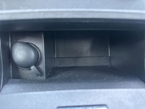 Used 2012 Lincoln MKZ image 24