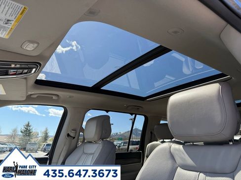 Used 2023 Jeep Wagoneer Series III w/ Premium Group I AWD/4WD image 26
