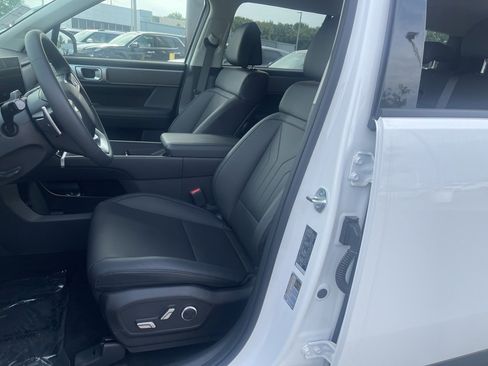 Used 2024 Hyundai Santa Fe SEL image 14