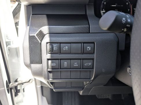 Used 2025 Toyota 4Runner Limited AWD/4WD image 17