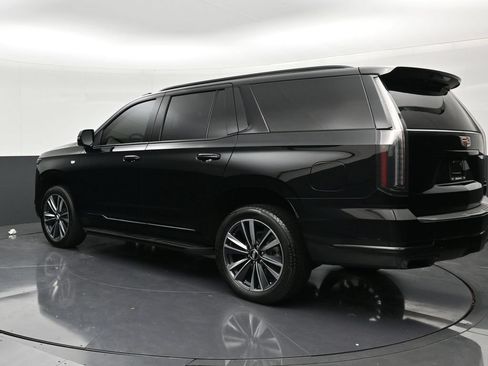 Used 2025 Cadillac Escalade Sport RWD image 3