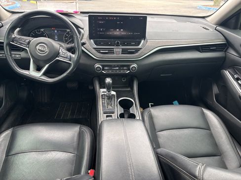 Used 2024 Nissan Altima 2.5 SL FWD image 10
