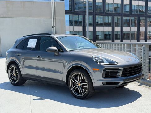 Certified 2023 Porsche Cayenne AWD/4WD image 9