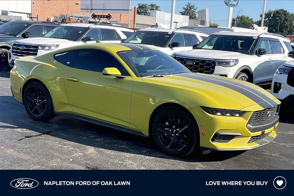 Used 2025 Ford Mustang Premium RWD image 1