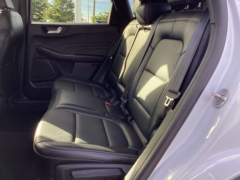 Used 2025 Ford Escape Platinum AWD/4WD image 16