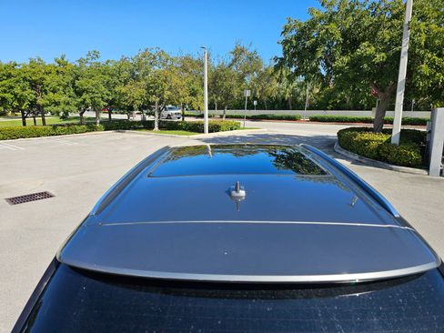 Used 2017 Audi Q7 3.0T Prestige image 10