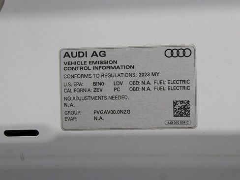 Used 2023 Audi e-tron GT Premium Plus image 50