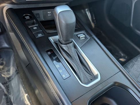 Used 2025 Nissan Kicks SV w/ Illumination Package image 25