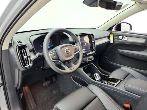 New 2026 Volvo XC40 B5 Plus w/ Climate Package AWD/4WD image 16