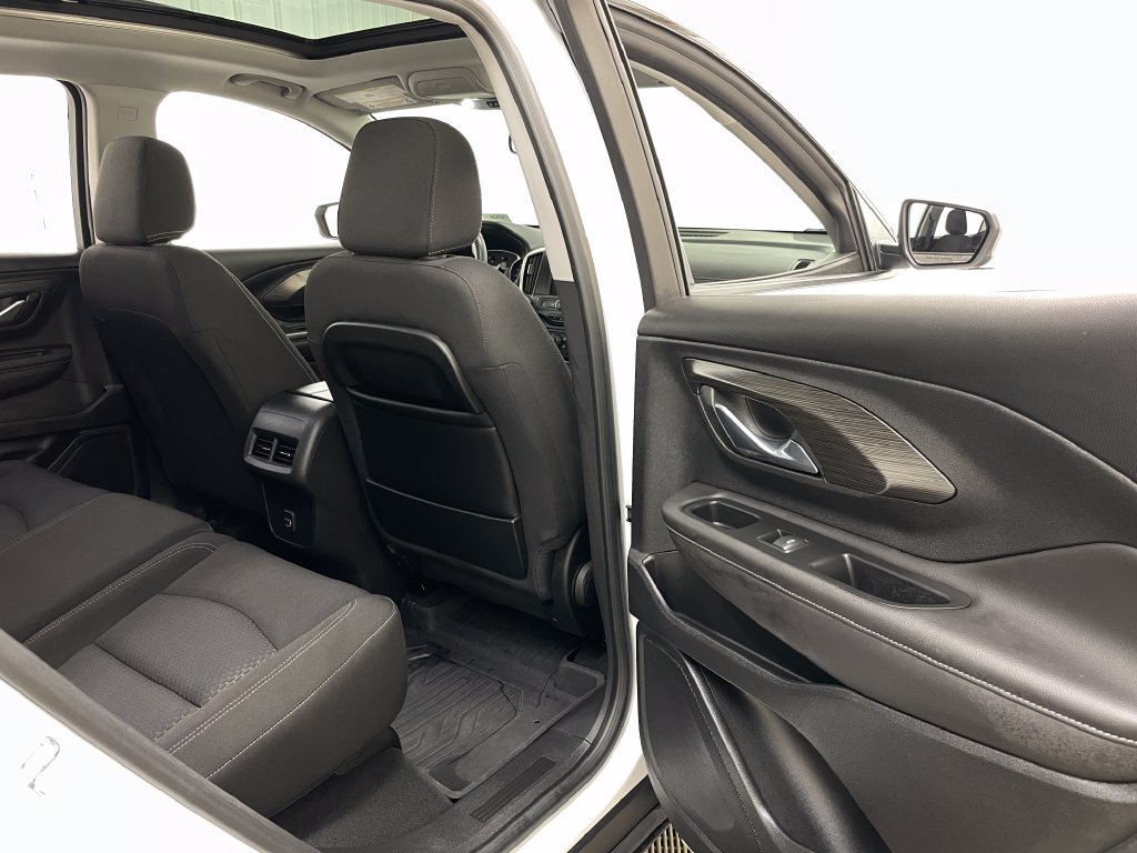 Certified 2022 GMC Terrain SLE w/ Driver Convenience Package FWD image 39