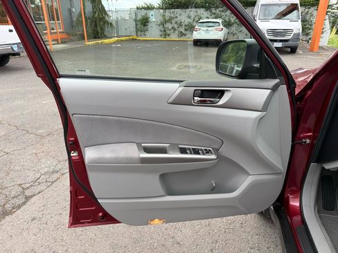 Used 2010 Subaru Forester 2.5X Premium AWD/4WD image 11