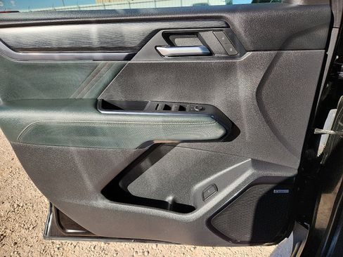 Used 2024 GMC Acadia AT4 w/ Luxury Package image 13