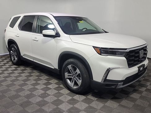Certified 2025 Honda Pilot EX-L image 1