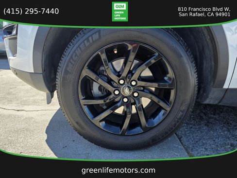 Used 2017 Land Rover Discovery Sport HSE AWD/4WD image 28
