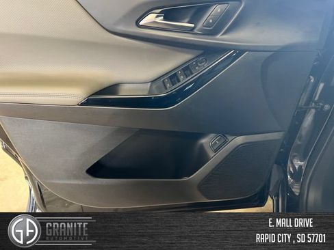 Used 2026 Chevrolet Equinox LT w/ Convenience Package II AWD/4WD image 10