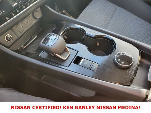 Certified 2023 Nissan Rogue SV image 27