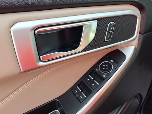 Used 2020 Ford Explorer XLT w/ Equipment Group 202A image 19