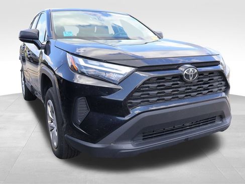 Used 2025 Toyota RAV4 LE AWD/4WD image 14