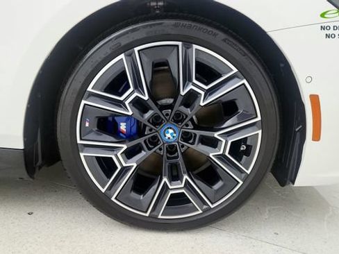 Used 2024 BMW i5 eDrive40i w/ Executive Package RWD image 70