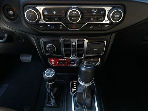 Used 2021 Jeep Wrangler Unlimited Rubicon 4xe w/ Cold Weather Group AWD/4WD image 20