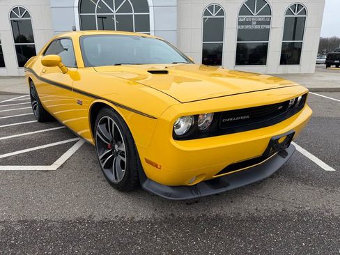 Used 2012 Dodge Challenger SRT8 Yellow Jacket w/ Premium Sound Group image 2