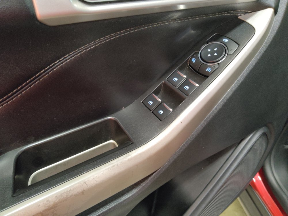 Used 2022 Ford Explorer XLT w/ Equipment Group 202A RWD image 27