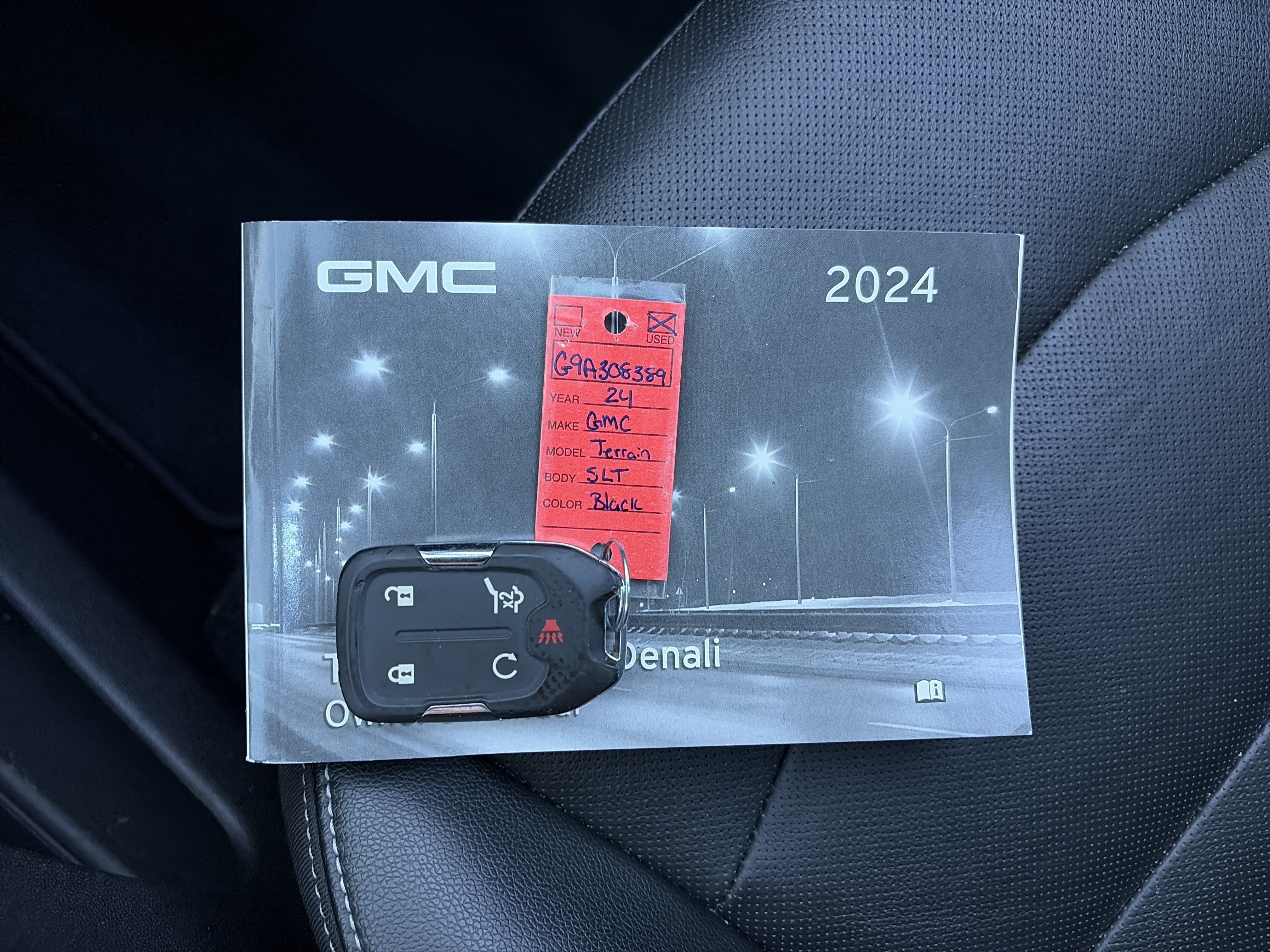 Certified 2024 GMC Terrain SLT AWD/4WD image 34