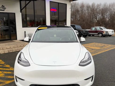 Used 2020 Tesla Model Y Long Range image 2