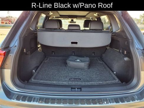 Used 2022 Volkswagen Tiguan SE R-Line AWD/4WD image 7